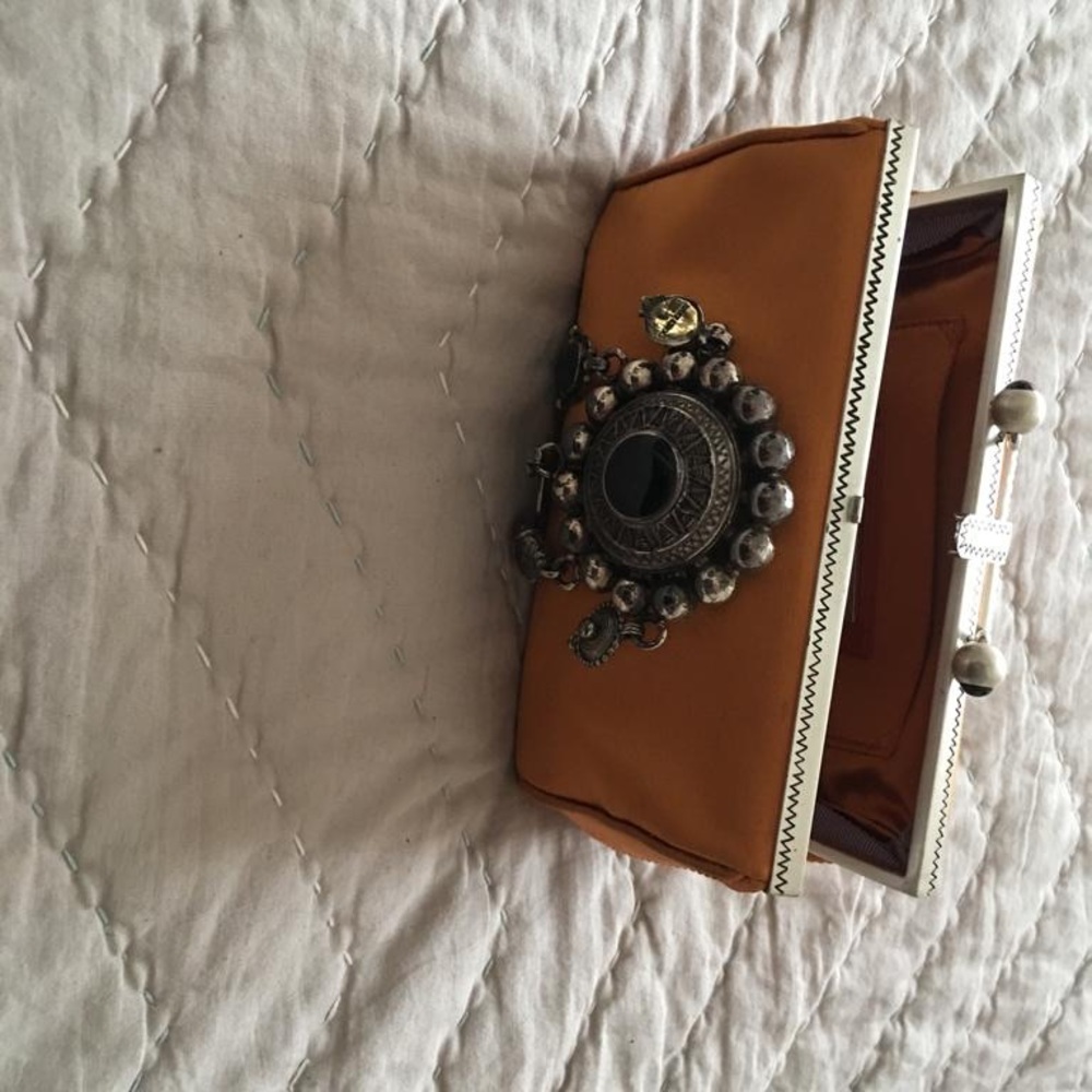 Trade - Picture 6 of 7